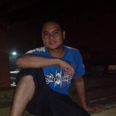 adonis23
