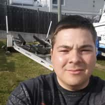 Jonnyv