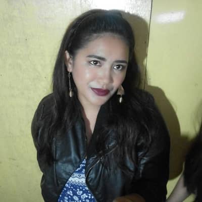 Rhea gayares