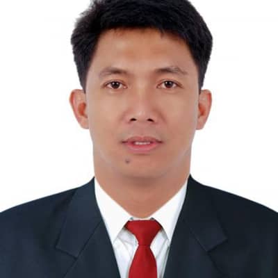 Dennis Elopre