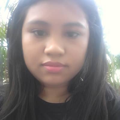 She Be