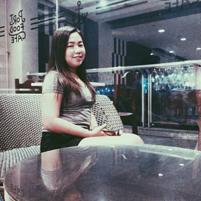 Anne Analyn
