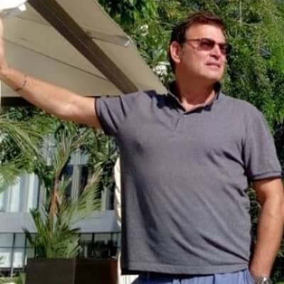 Dr John Herrero
