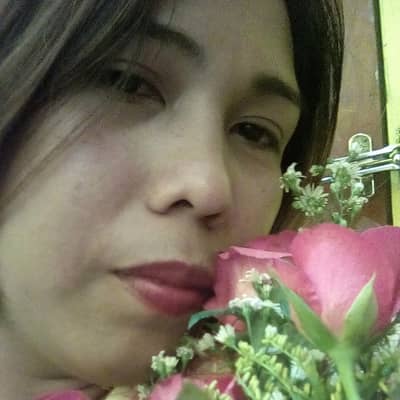 Vivienne alegre