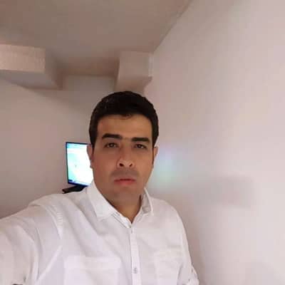 R David