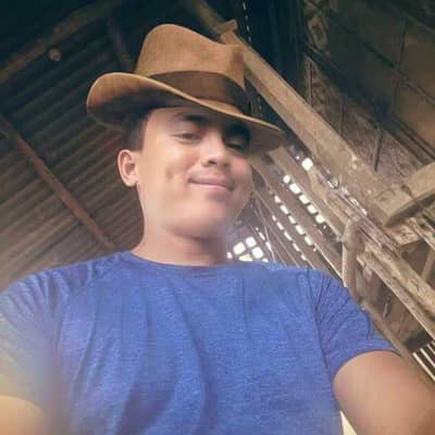 Boy Bakal