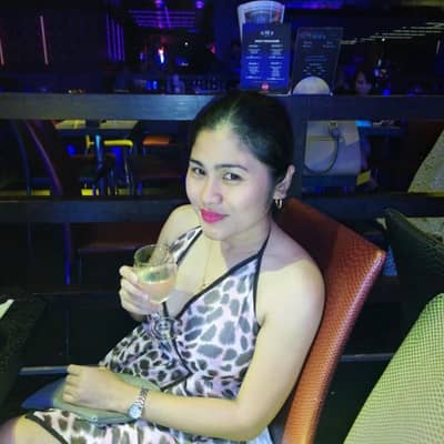 santigurl0129