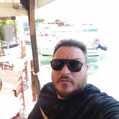 Giorgos. Gamouras