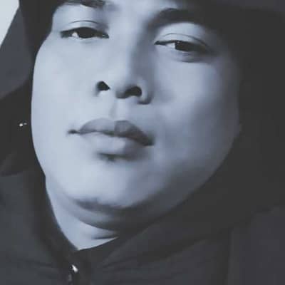 al-momeet