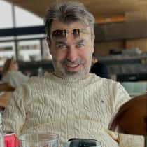 Dr Steven Paul