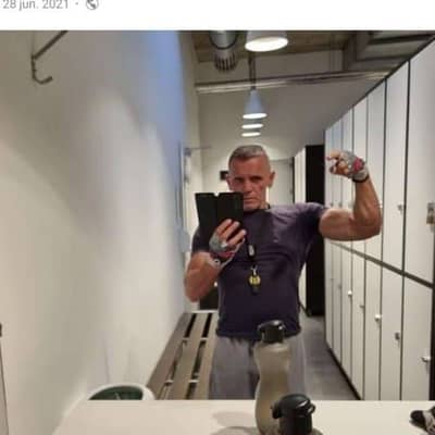 TT
