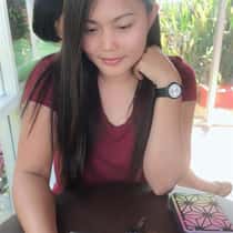 Dee lovely