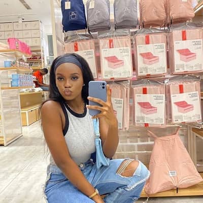 QUEEN_LANA522