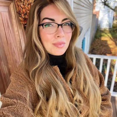 Daniella love