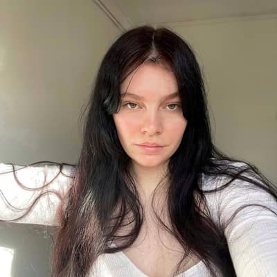 Esther045