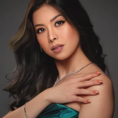scarlet alawi