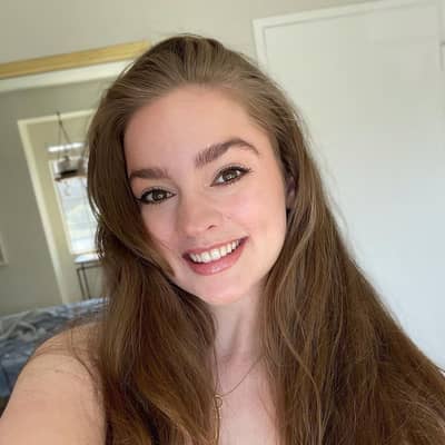 Liliana mills