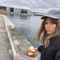 estherlovia