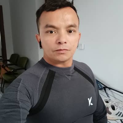 Hola soy muy chévere
