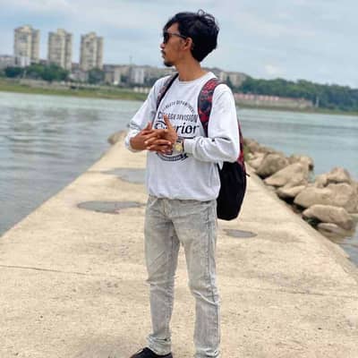 Adamm3658