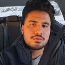 Mo