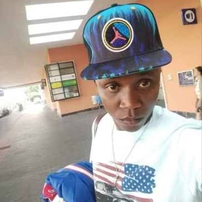 Charles mopo