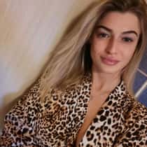 Naughtiestlina21