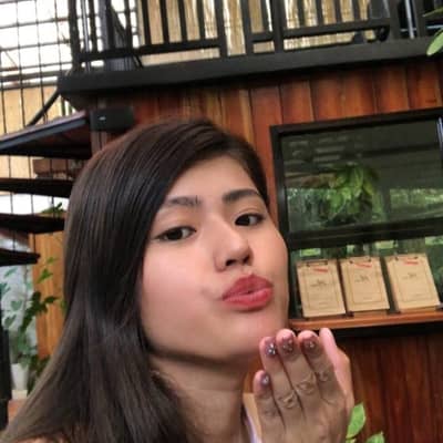 Scarlet Dela Calzada
