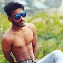Ajay762111