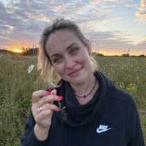 Valerie McNeil