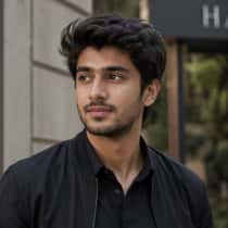 Zeeshan 